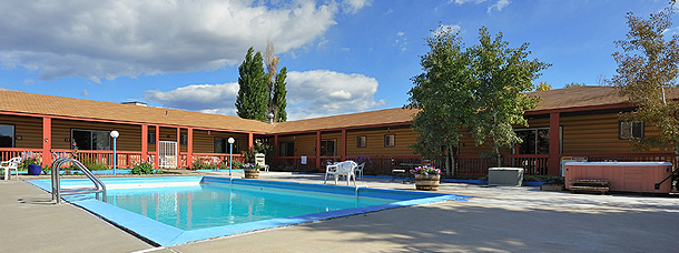 Country Lodge Pool